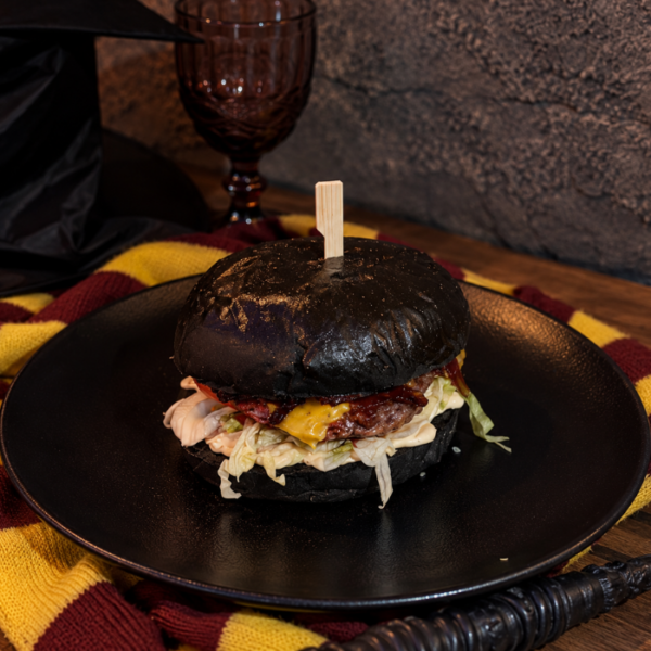 18. Fekete mágis burger